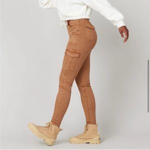 COPY - Spanx Stretch Twill Ankle Cargo Pant in Honey Glow Size Medium